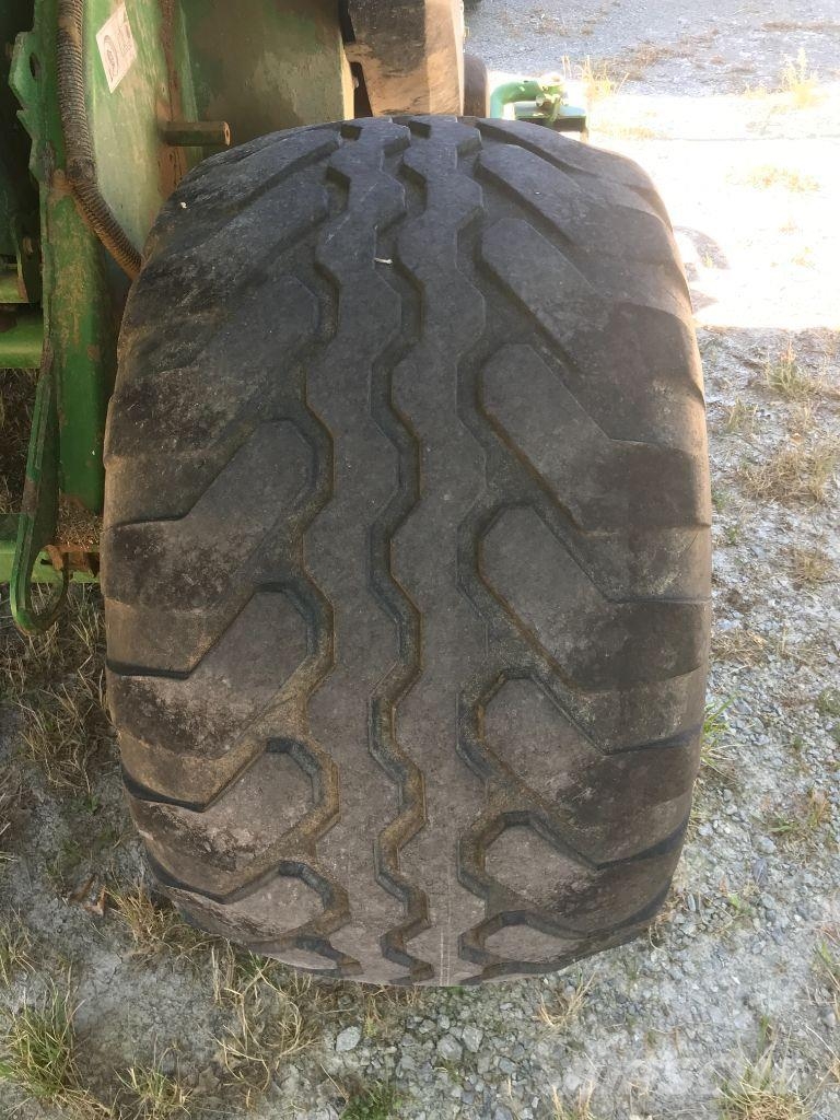 John Deere 864 PREMIUM Ronde-balenpersen