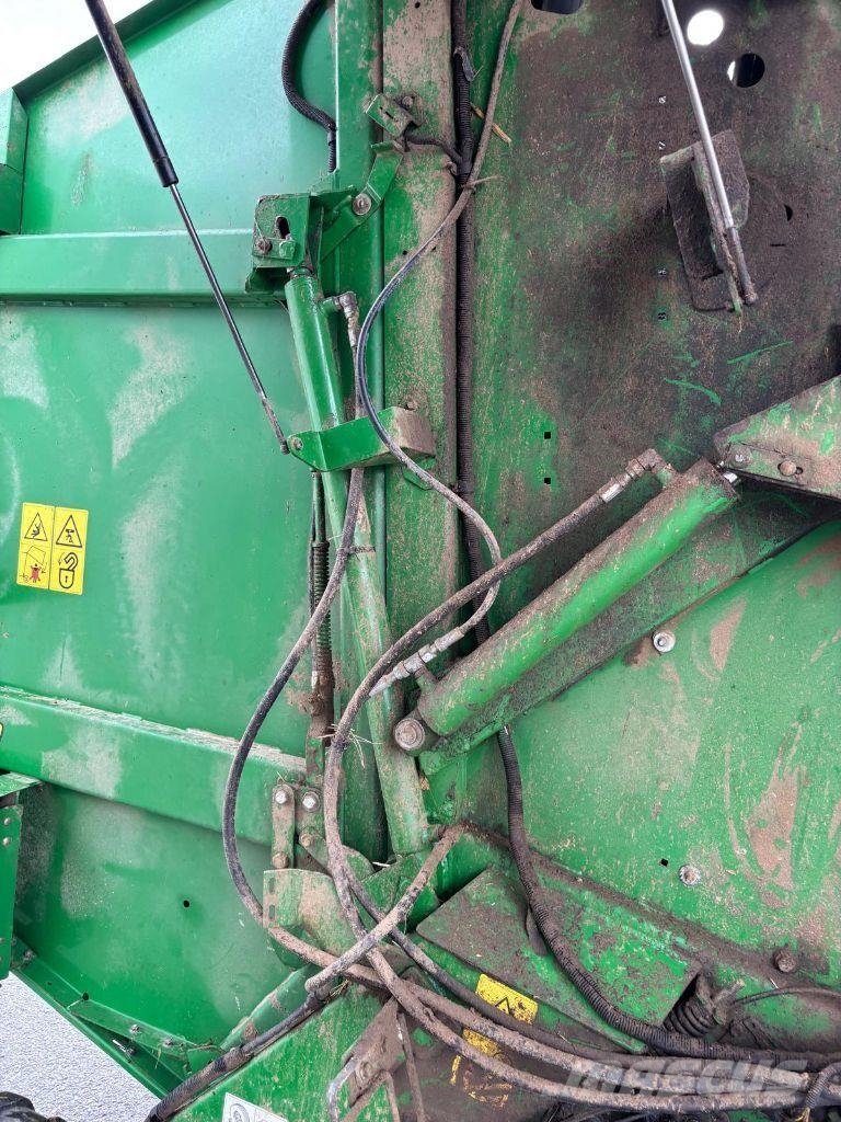John Deere 864 PREMIUM Ronde-balenpersen