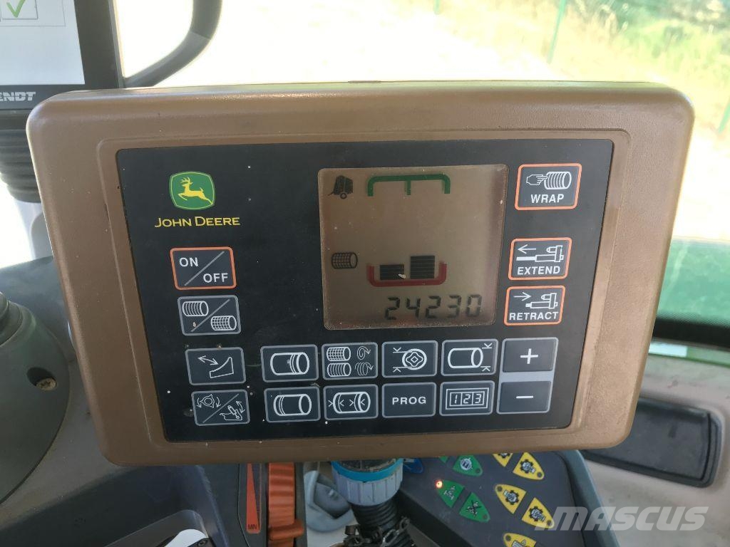 John Deere 864 PREMIUM Ronde-balenpersen