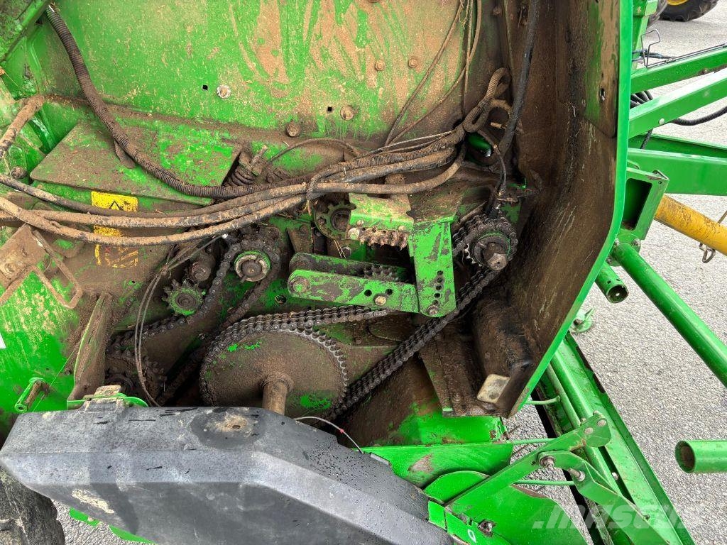 John Deere 864 PREMIUM Ronde-balenpersen