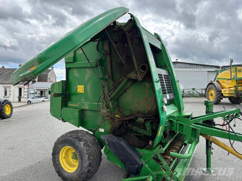 John Deere 864 PREMIUM Ronde-balenpersen