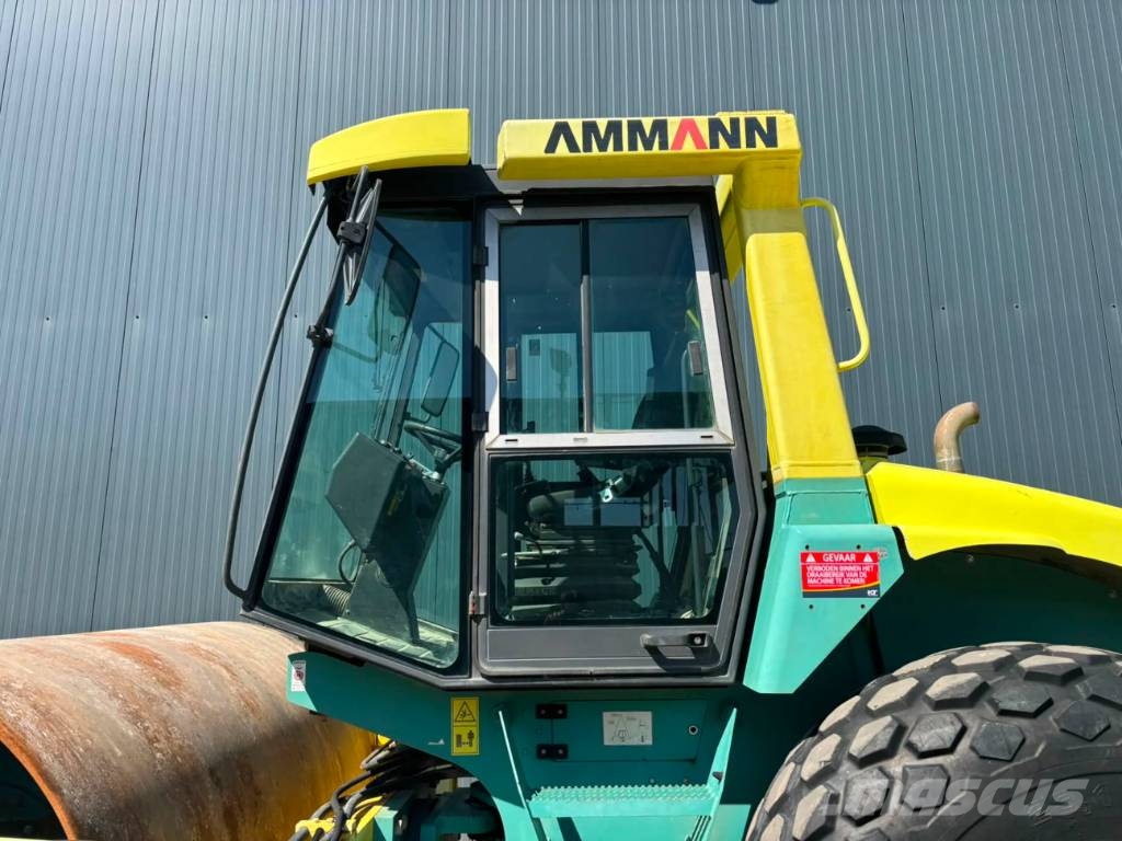 Ammann ASC110D Enojni valjarji