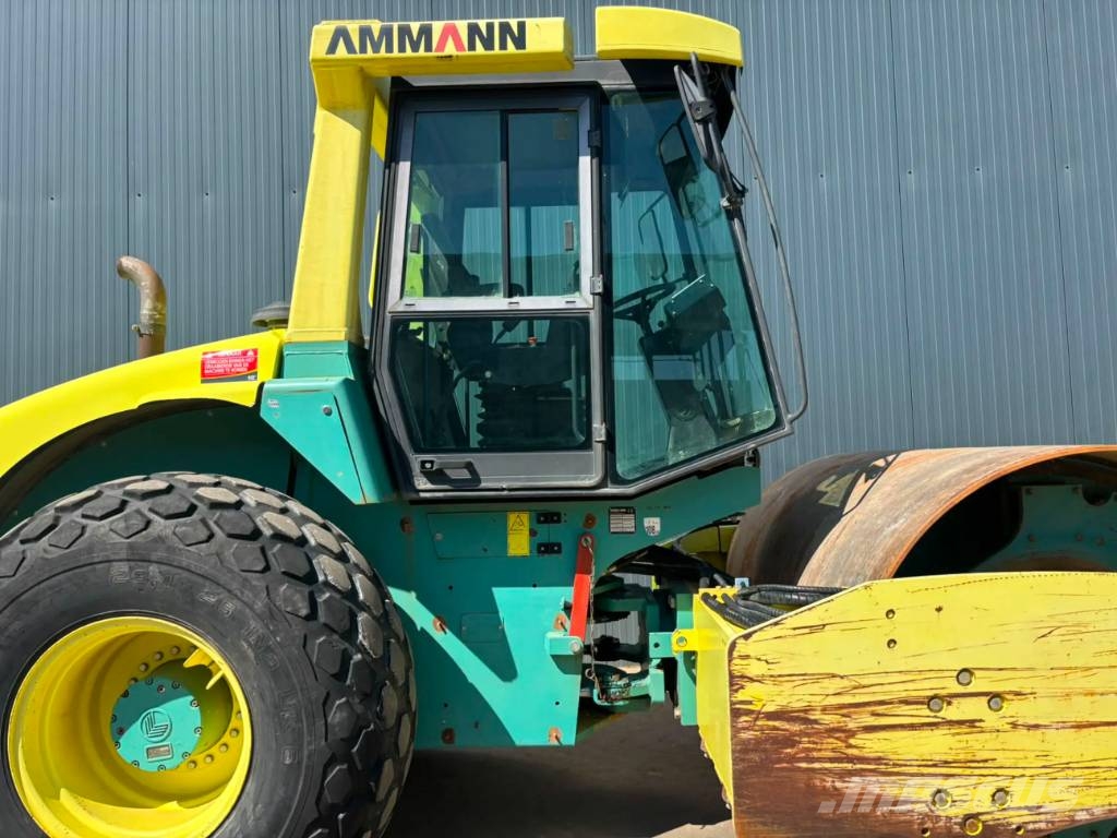 Ammann ASC110D Enojni valjarji