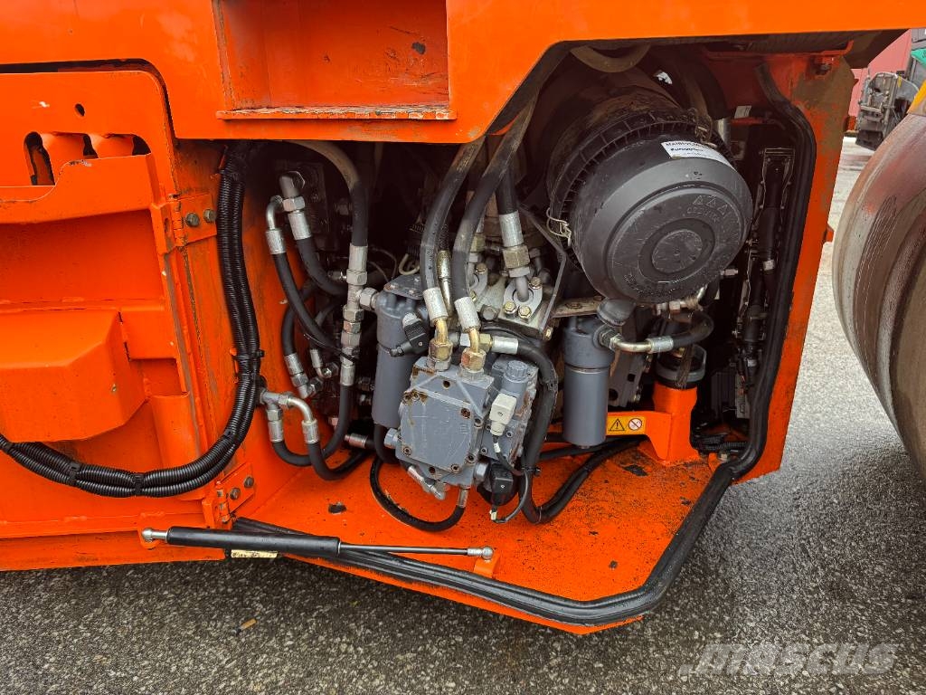 Hamm DV 65 VV Rolos compactadores de tambor duplo