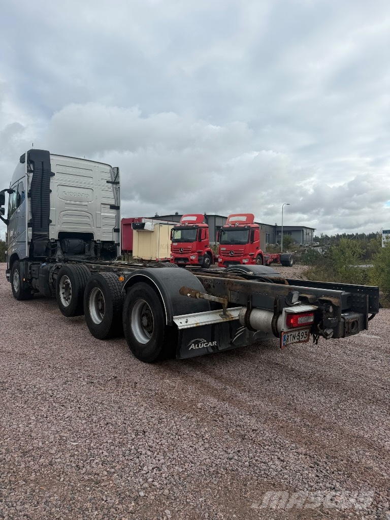 Volvo FH550 8x4 Kamioni-šasije