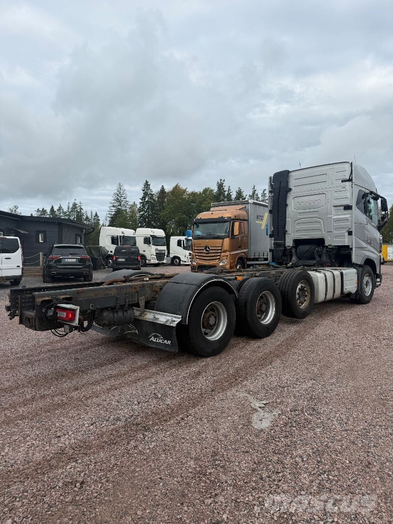 Volvo FH550 8x4 Kamioni-šasije