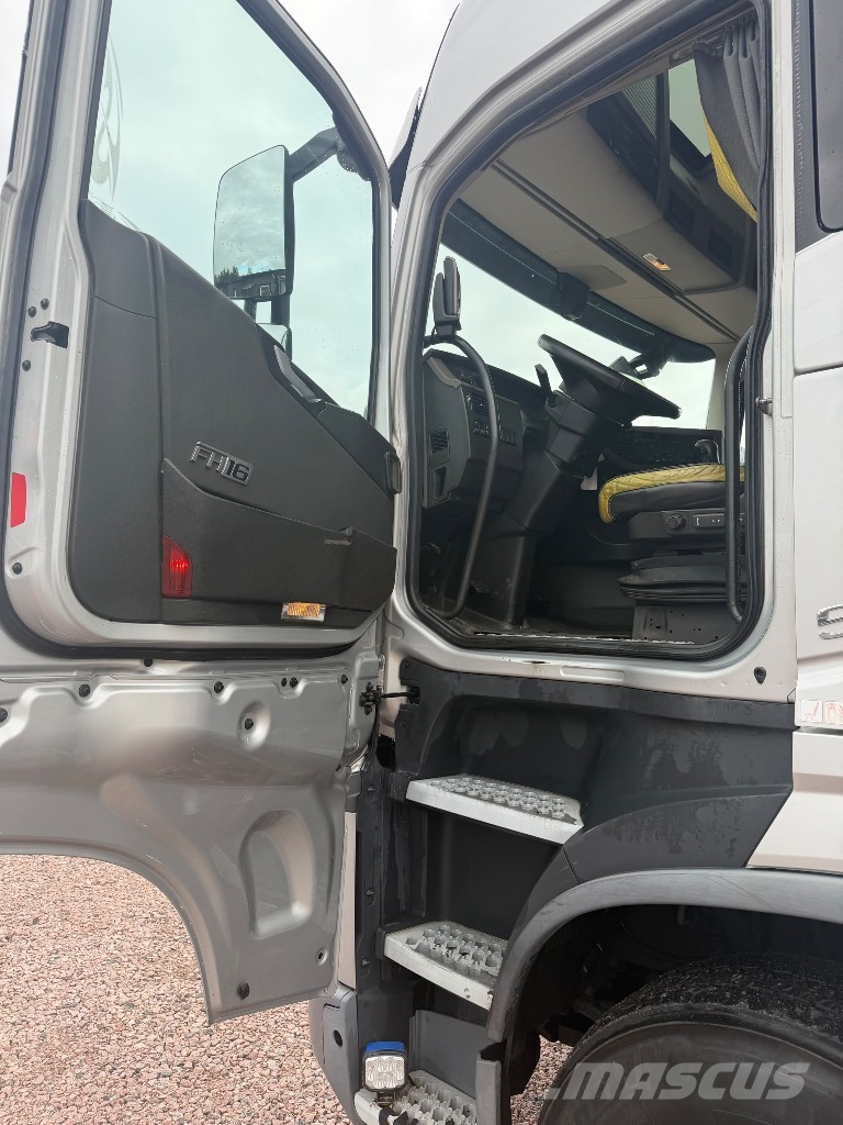 Volvo FH550 8x4 Kamioni-šasije