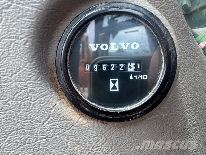 Volvo EC 220 EL 大型油圧ショベル12t以上(パワーショベル・ユンボ)