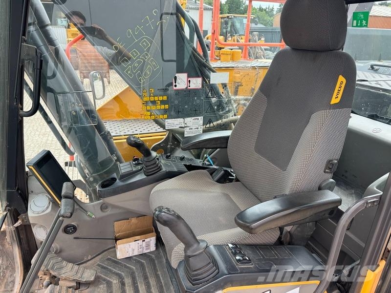 Volvo EC 220 EL 大型油圧ショベル12t以上(パワーショベル・ユンボ)