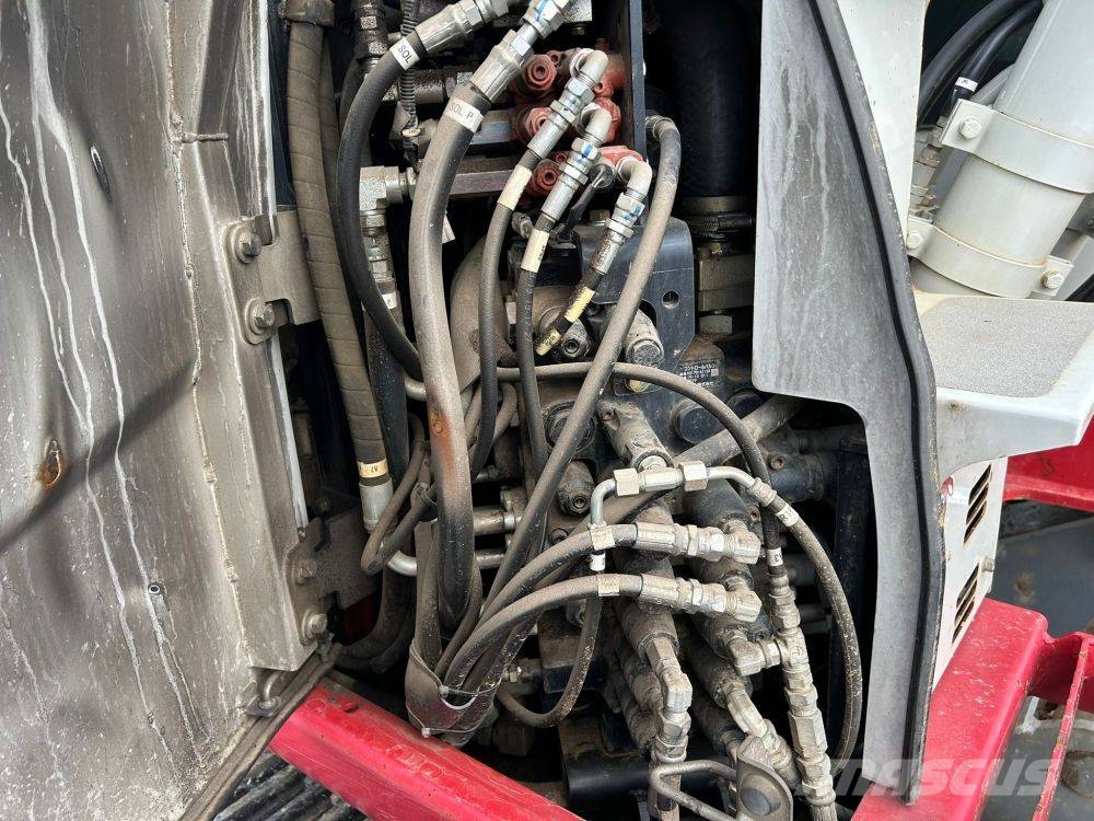 Takeuchi TB 2150 R 대형 굴삭기 29톤 이상