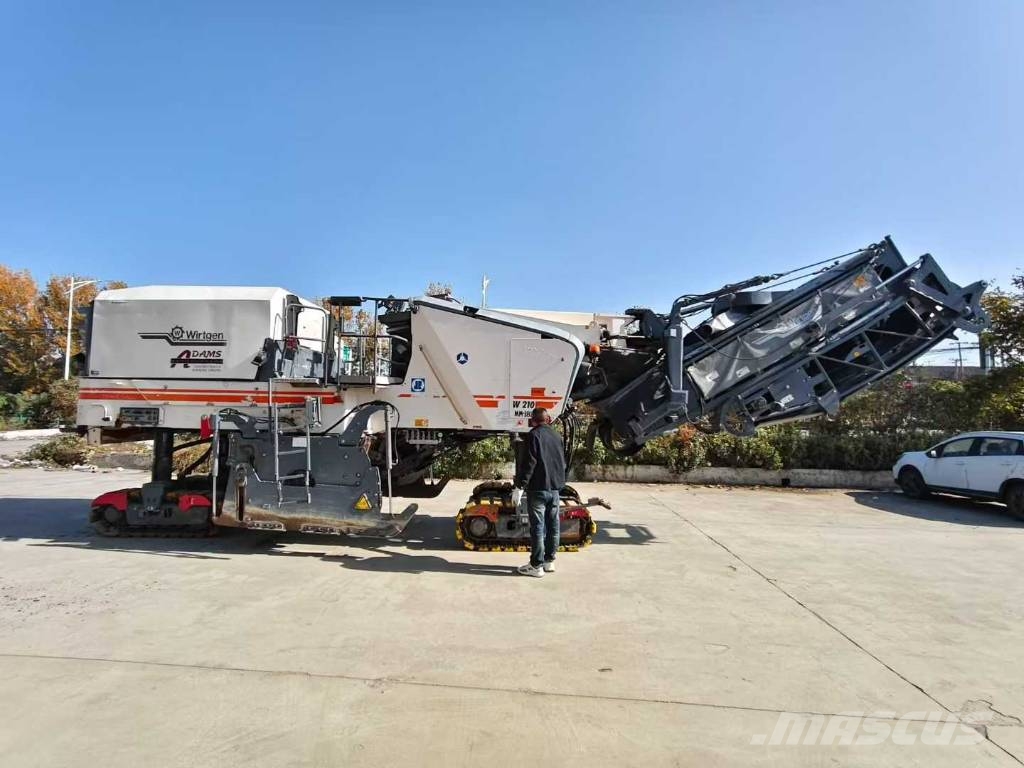 Wirtgen W 210 Asfalt kaziyicilar