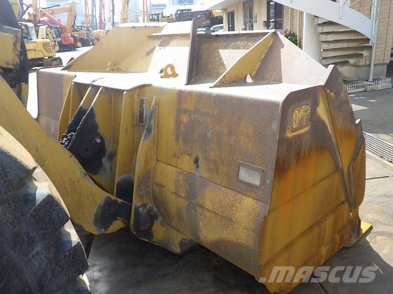 CAT 966M 輪胎式裝載機