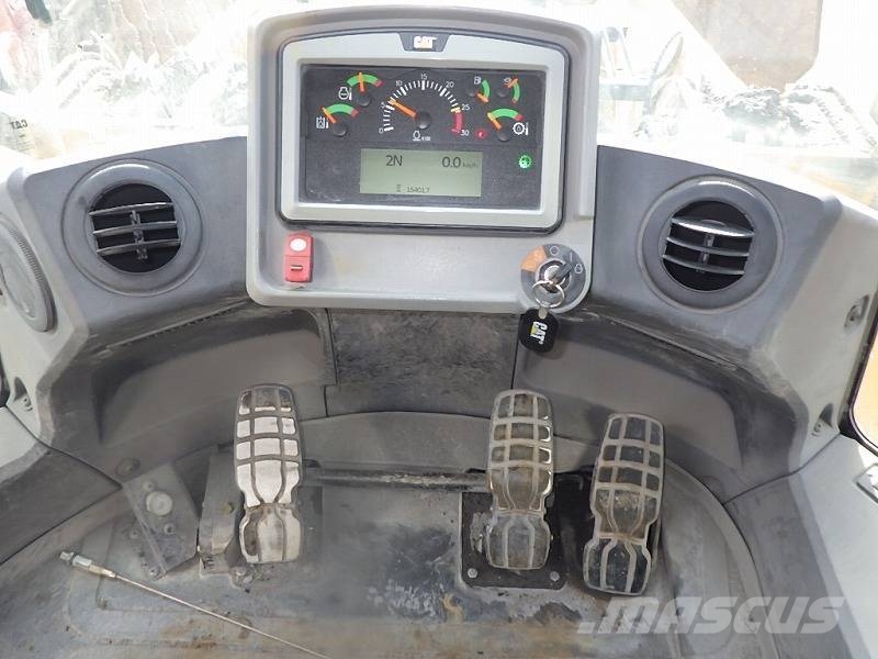 CAT 966M 輪胎式裝載機