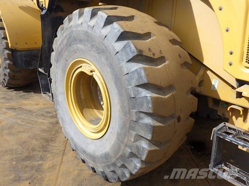 CAT 966M 輪胎式裝載機