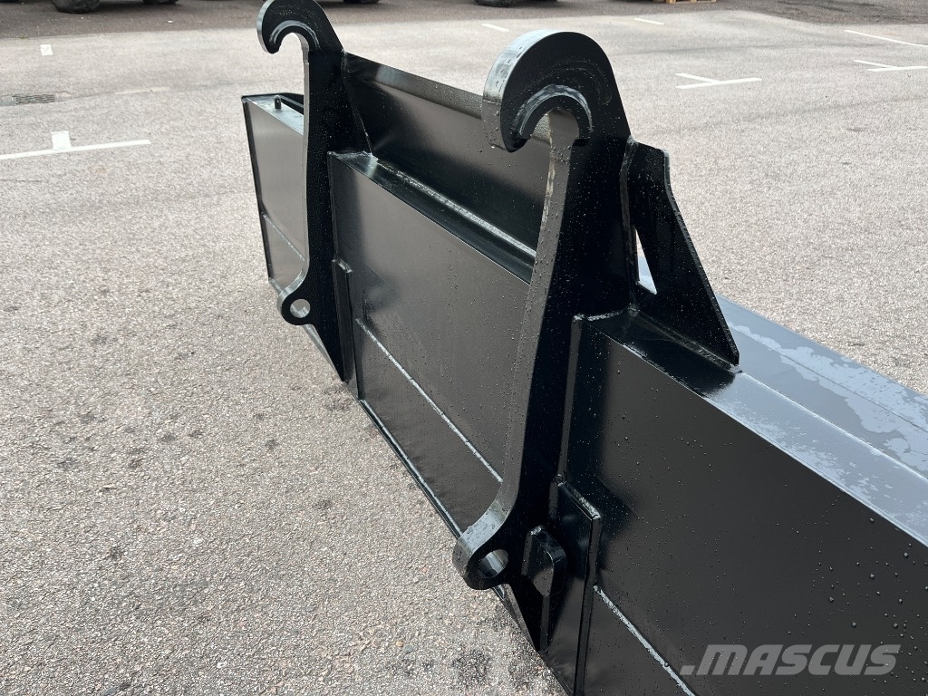SE Equipment Planeringskopa Stora BM 28000:-+m Bakken
