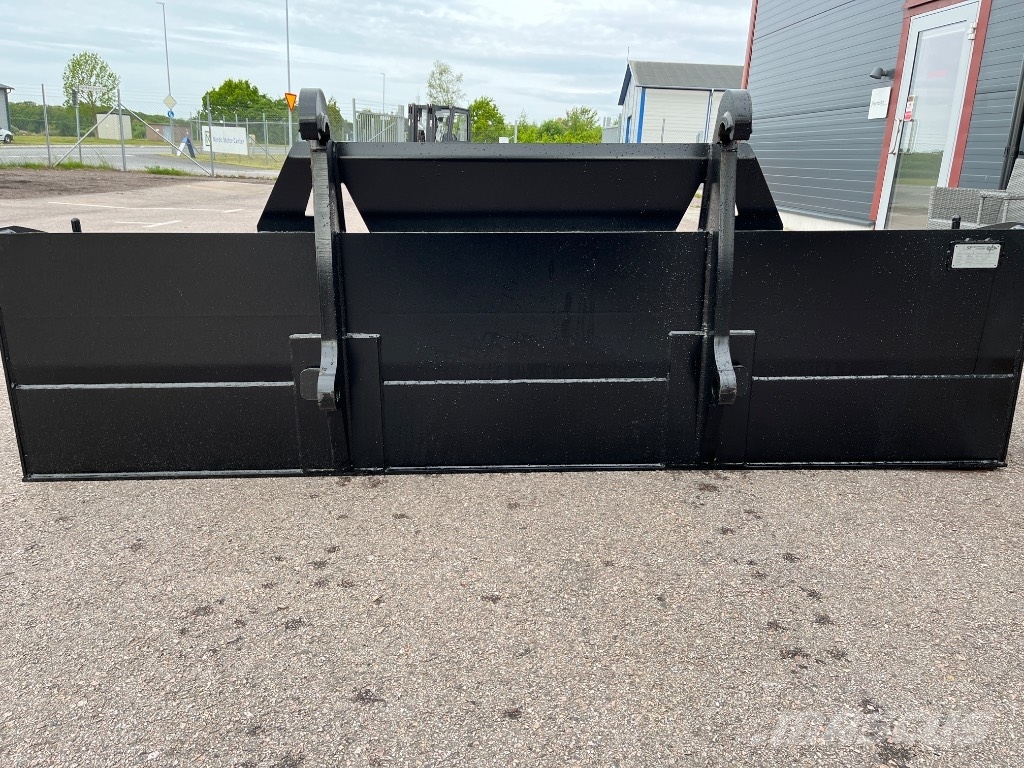 SE Equipment Planeringskopa Stora BM 28000:-+m Bakken
