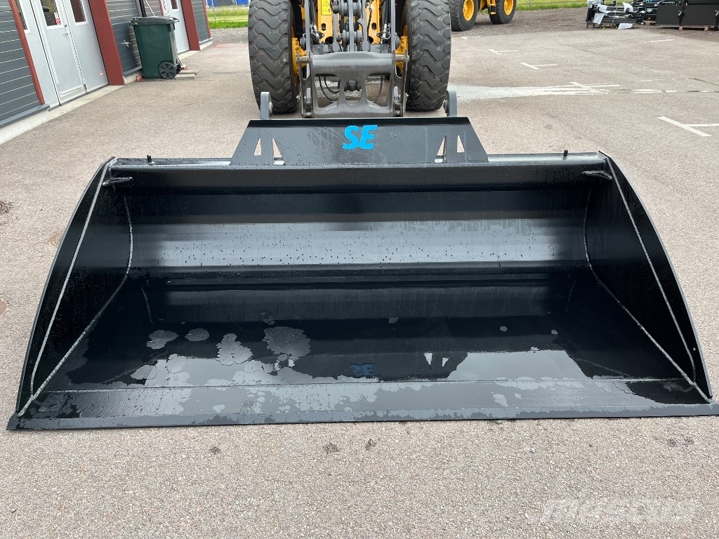 SE Equipment Planeringskopa Stora BM 28000:-+m Bakken