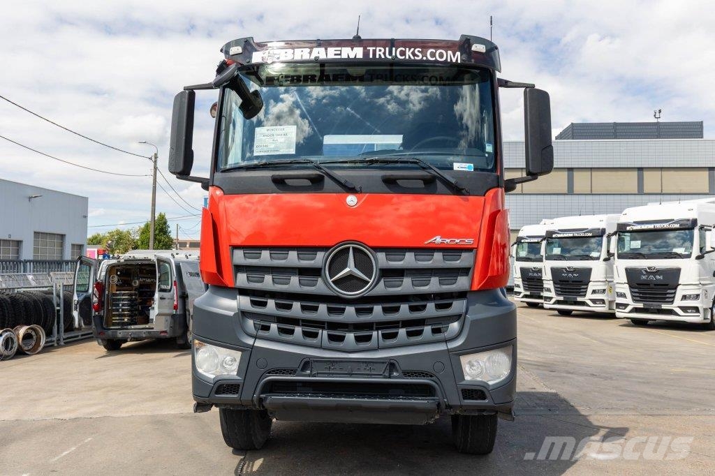 Mercedes-Benz AROCS 1840 AS - 4X4 (cardan)+MANUAL+KIPHYDR. Camiones tractor