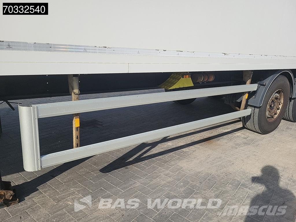 SYSTEM TRAILERS TFSSL27 Ply 3 axles SAF Kofferauflieger