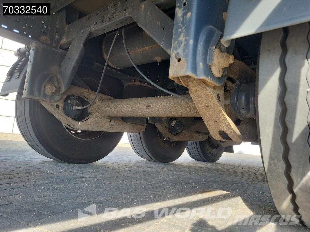 SYSTEM TRAILERS TFSSL27 Ply 3 axles SAF Kofferauflieger