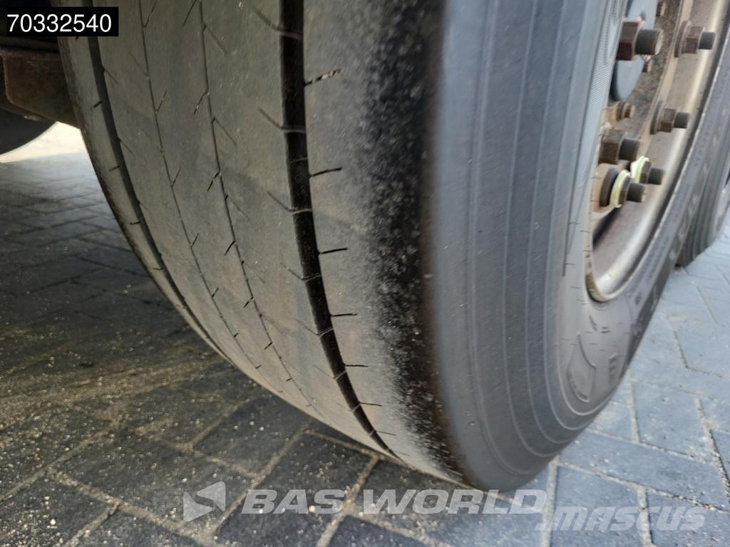 SYSTEM TRAILERS TFSSL27 Ply 3 axles SAF Kofferauflieger