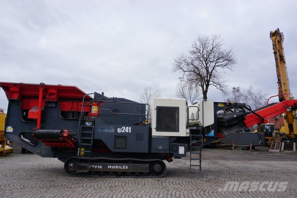 Sandvik QJ 241 Mobile Brecher