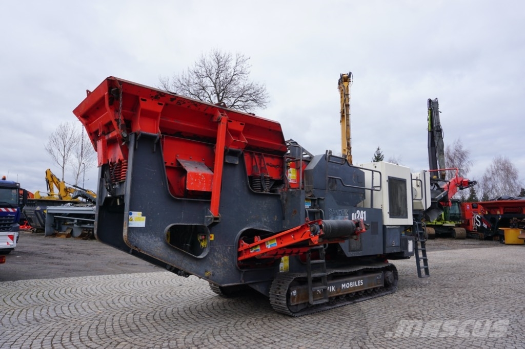 Sandvik QJ 241 Mobile Brecher