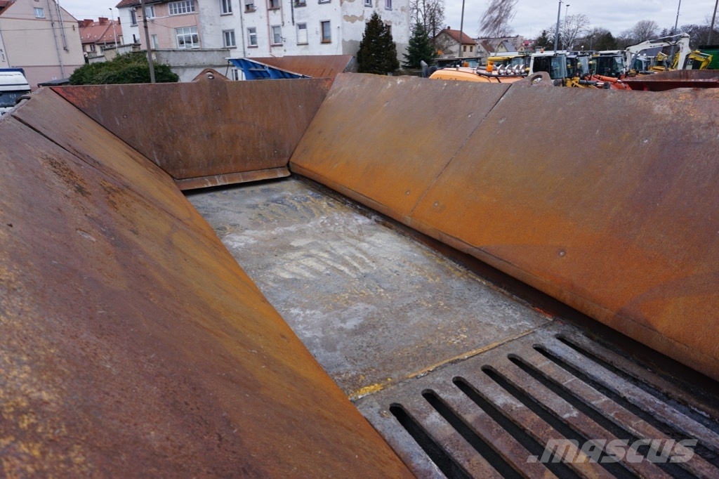 Sandvik QJ 241 Mobile Brecher