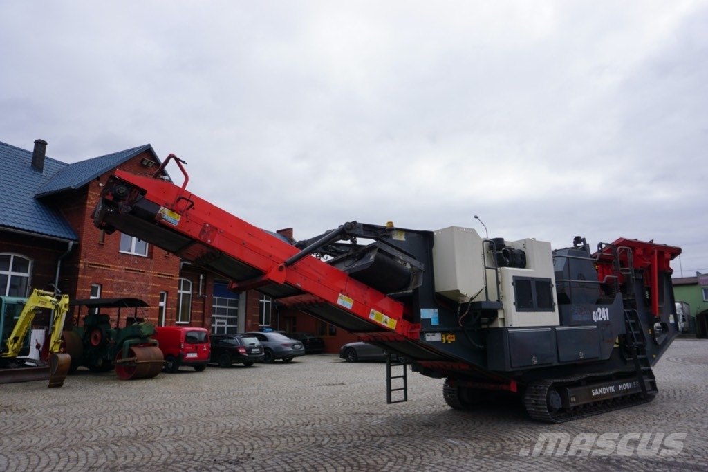 Sandvik QJ 241 Mobile Brecher