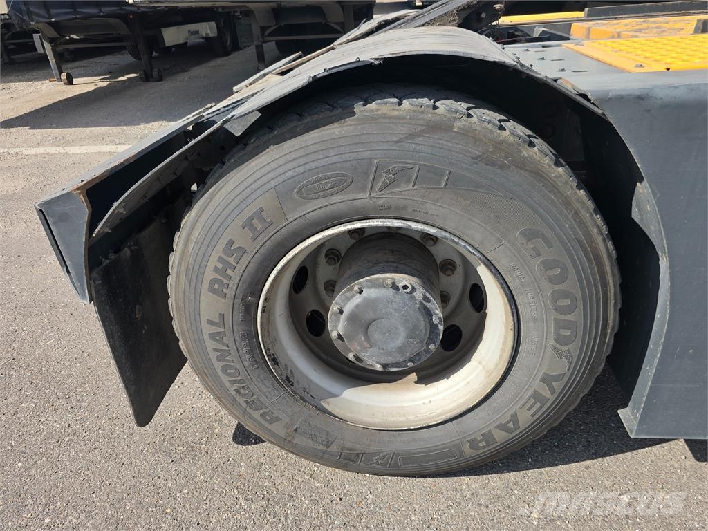 Kalmar T2i Trattori portuali