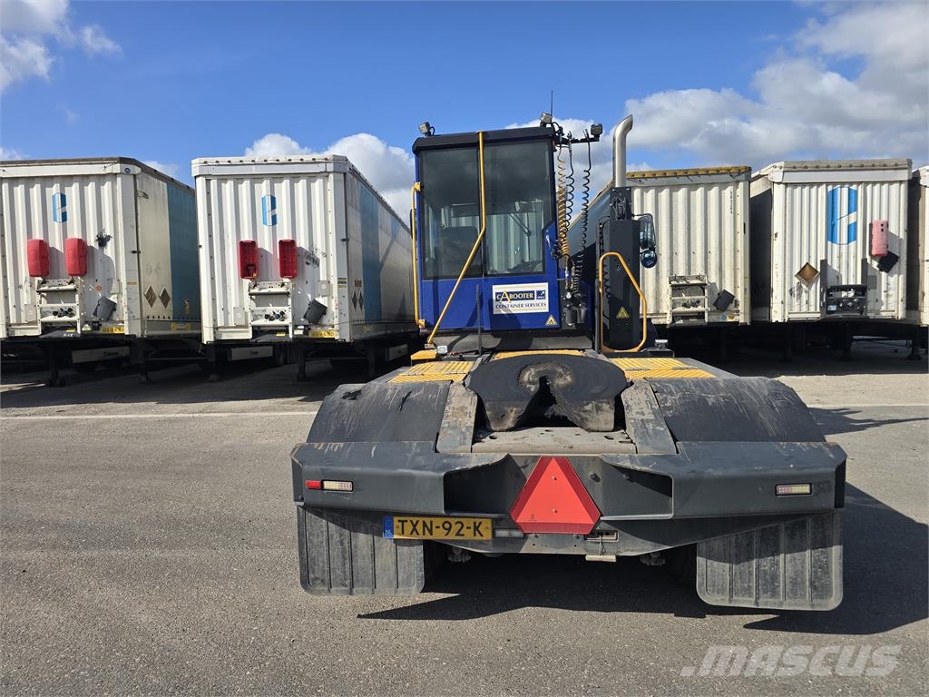 Kalmar T2i Trattori portuali