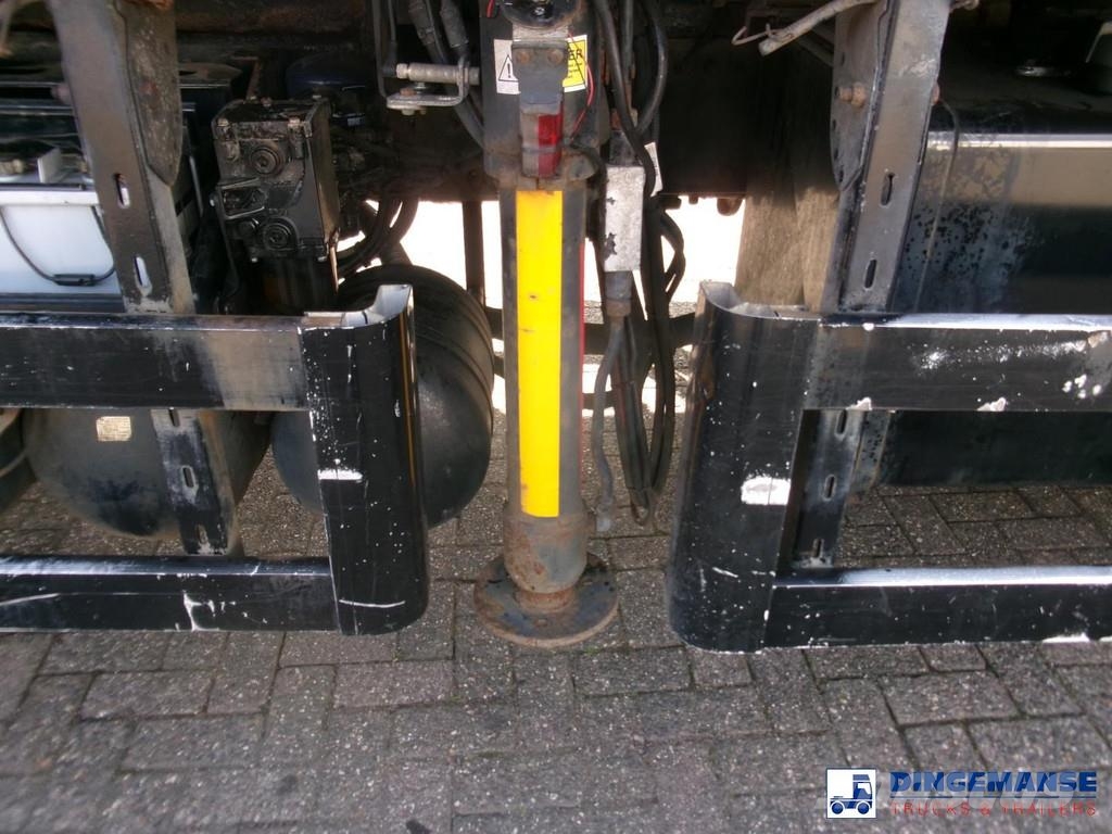 MAN TGS 26.320 6X4 RHD + HMF 2820 K4 Mobiilinosturit