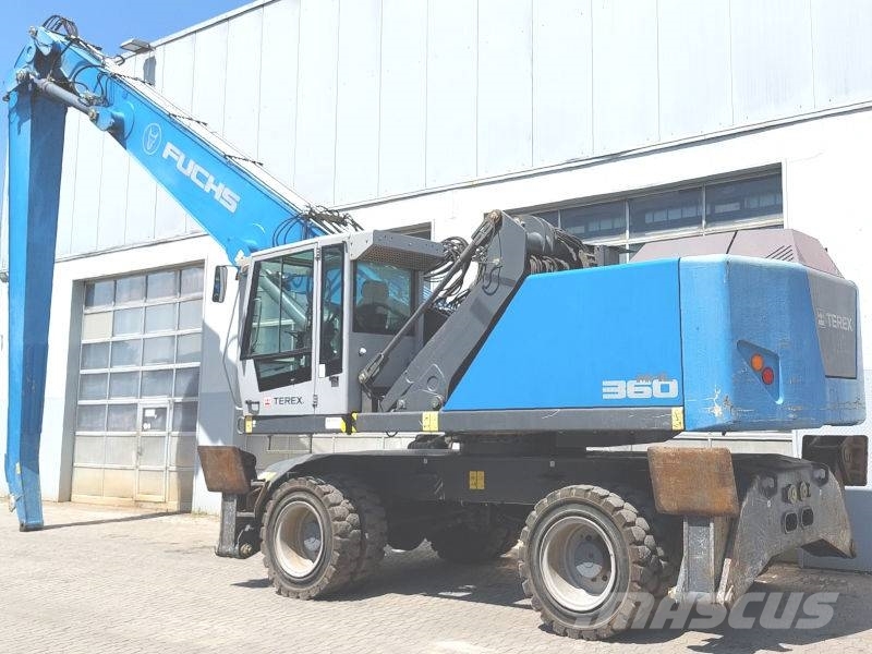 Fuchs MHL 360 F Waste / industry handlers