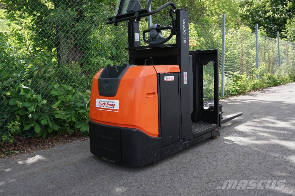 Toyota OSE100 Medium lift order picker