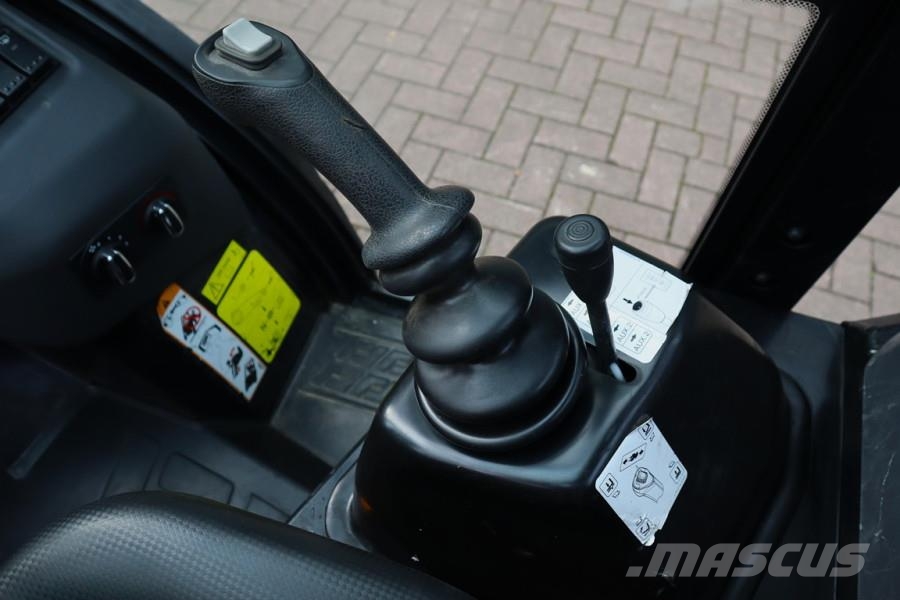 Manitou MC25-4 Valid Inspection, *Guarantee! Diesel, 4x4 D Montacargas todo terreno