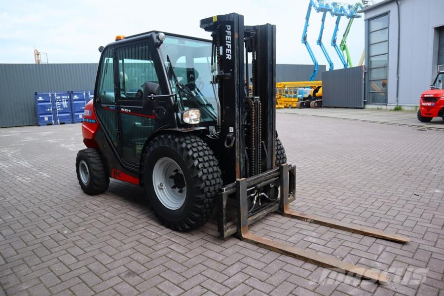 Manitou MC25-4 Valid Inspection, *Guarantee! Diesel, 4x4 D Montacargas todo terreno