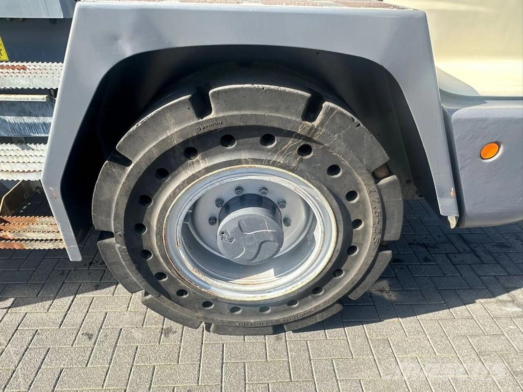 Terex TL 160 +HOOGKIEPBAK+HYDRAULISCHE+VEEGBORSTEL Hjullastare