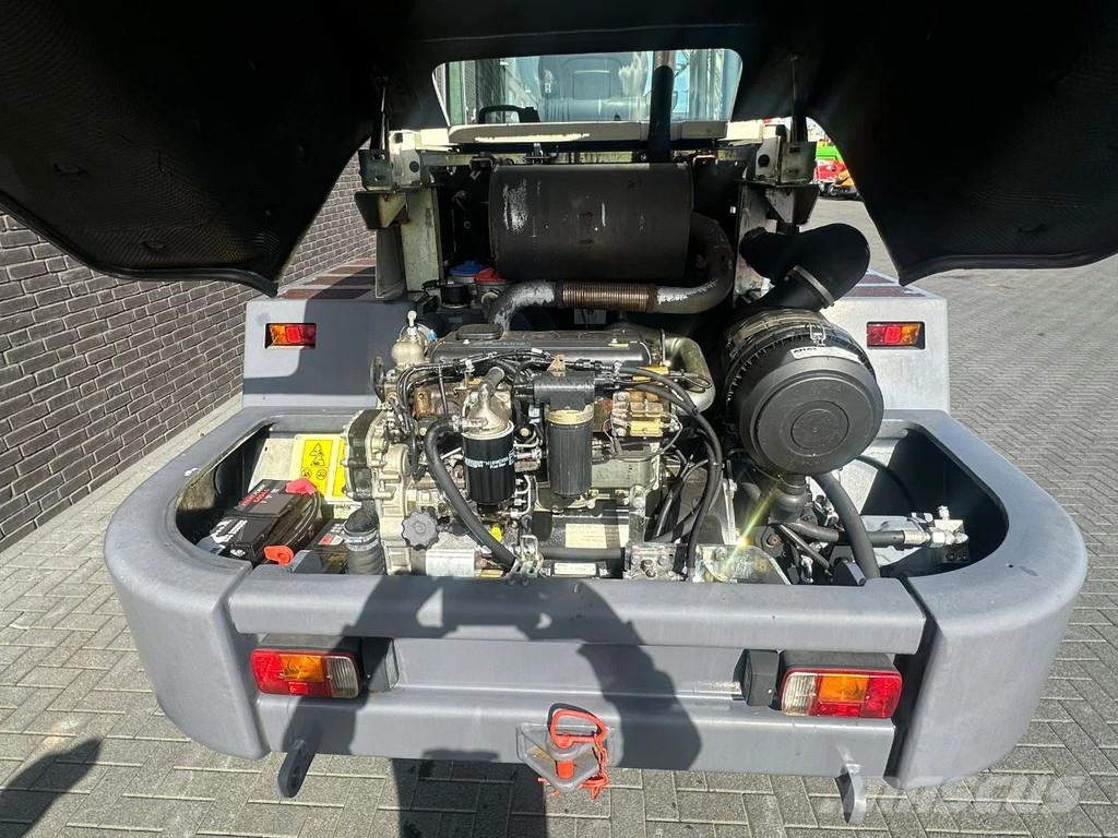 Terex TL 160 +HOOGKIEPBAK+HYDRAULISCHE+VEEGBORSTEL Hjullastare
