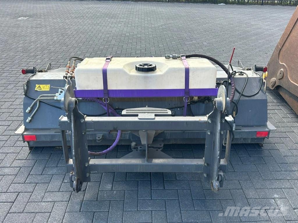Terex TL 160 +HOOGKIEPBAK+HYDRAULISCHE+VEEGBORSTEL Hjullastare