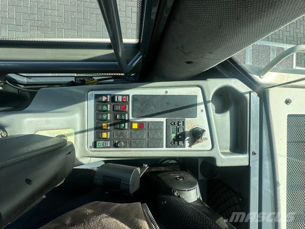 Terex TL 160 +HOOGKIEPBAK+HYDRAULISCHE+VEEGBORSTEL Hjullastare
