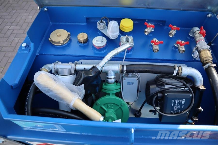  TAB 950 Compact 950 Liter Fuel Box صهاريج الوقود والصهاريج الإضافية