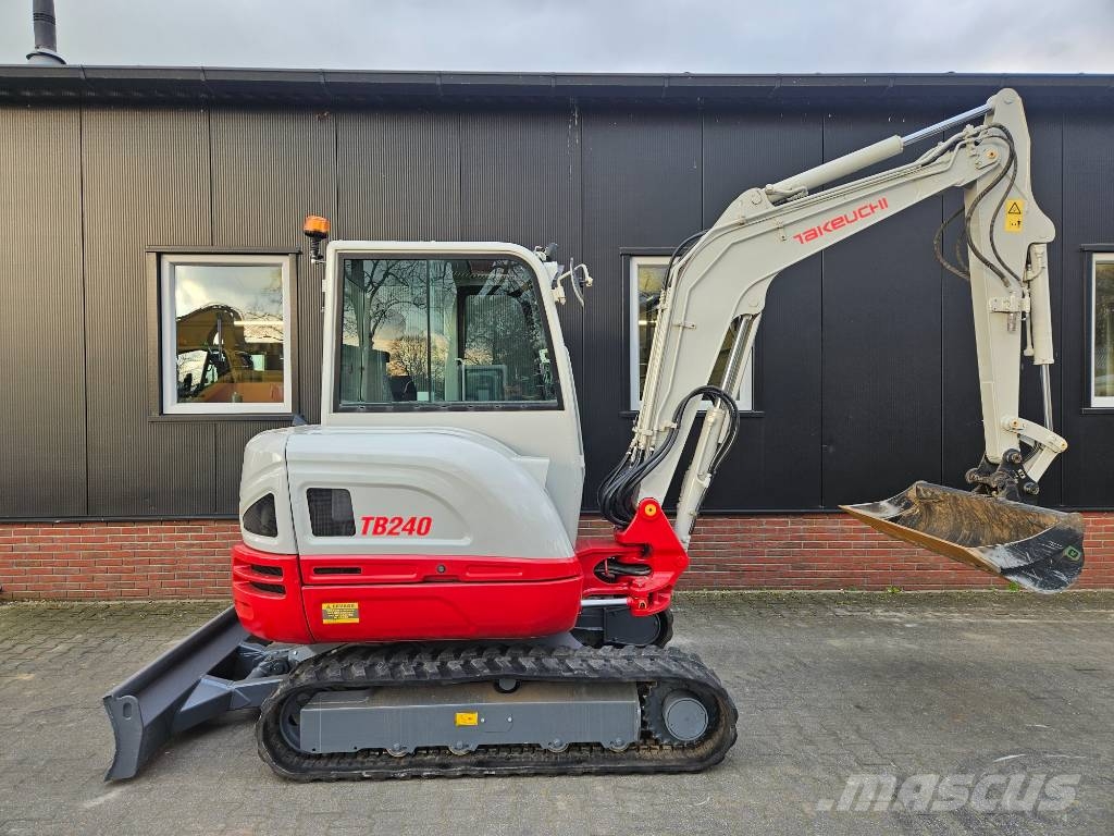 Takeuchi TB 240 Miniescavadeiras < 7t (Mini escavadeiras)