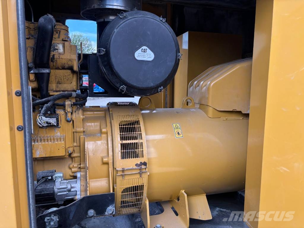 CAT 550 مولدات ديزل