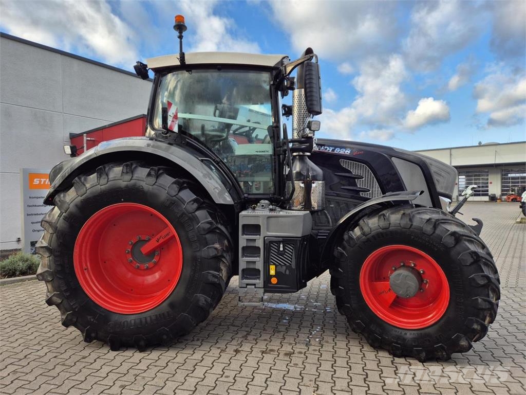 Fendt 828 Vario Profi Plus BLACK Tratores Agrícolas usados