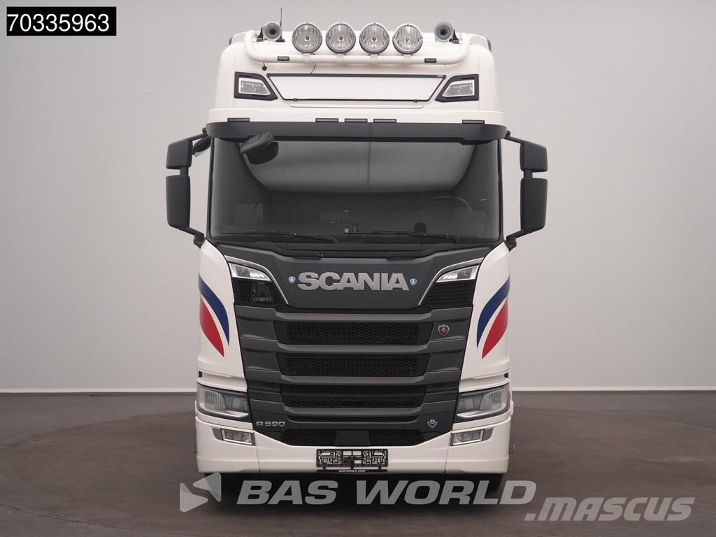 Scania R 590 6X2 V8 Retarder Liftachse Full-Air Leather N Truck Tractor Units