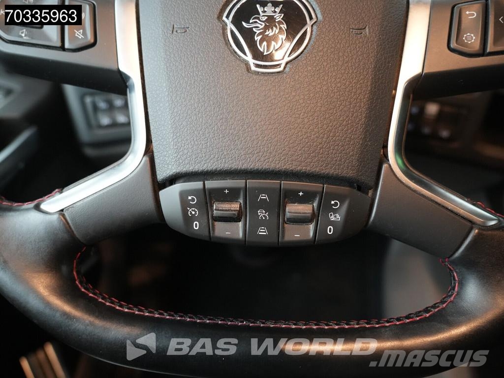 Scania R 590 6X2 V8 Retarder Liftachse Full-Air Leather N Tegljači