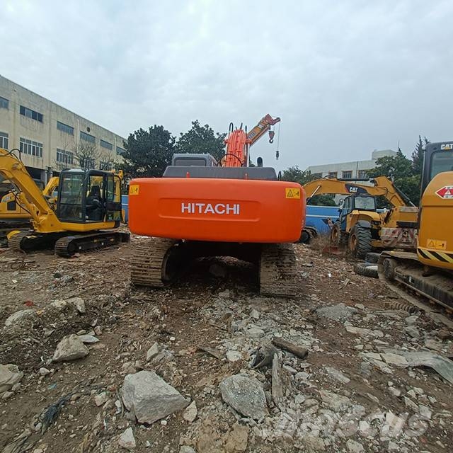 Hitachi EX 220 LC Bagri goseničarji