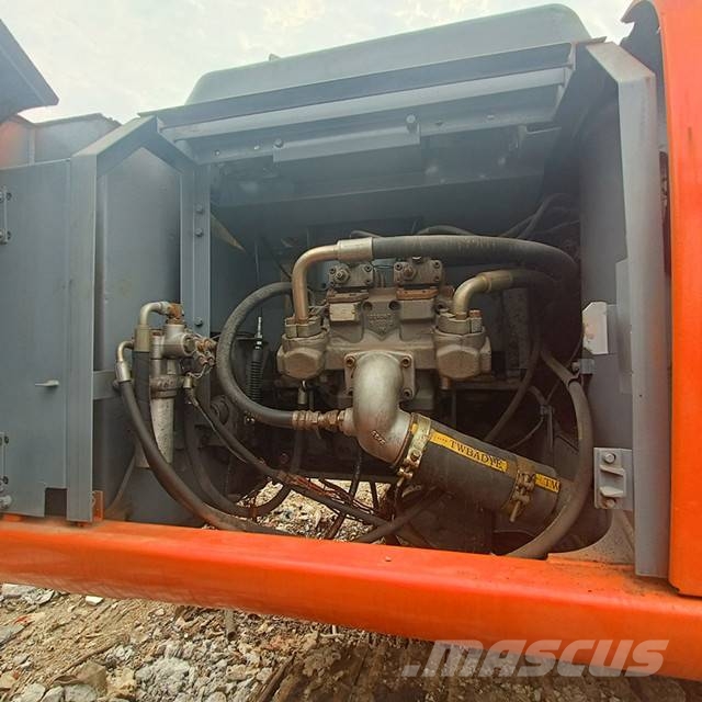 Hitachi EX 220 LC Bagri goseničarji