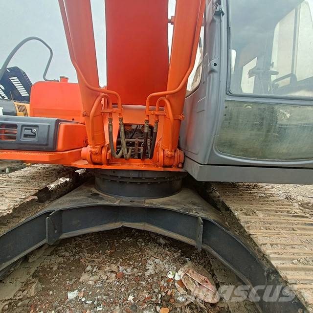 Hitachi EX 220 LC Bagri goseničarji