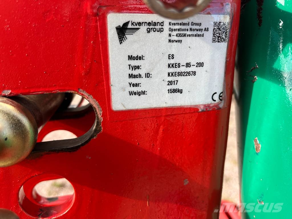 Kverneland ES-200-4 siip. -28 siipi Váltvaforgató ekék